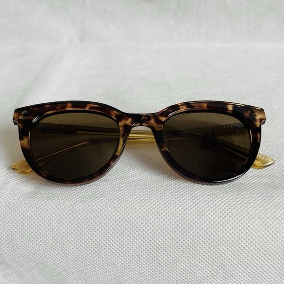 Prive Revaux The Kiki Tortoise Shell Brown Polarized Sunglasses Case Cloth - Picture 12 of 16